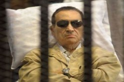 مبارك يحتفل بعيد ميلاده خلف القضبان