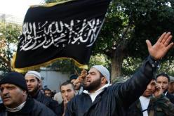 سلفيون يهاجمون مركز شرطة ومسرحا في تونس