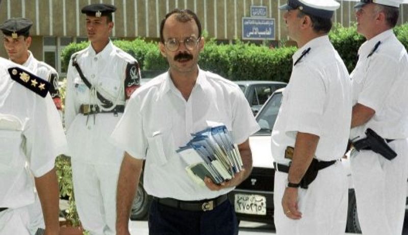 الشرطة المصرية تقرر تسليح عناصرها من ذوي الرتب المنخفضة