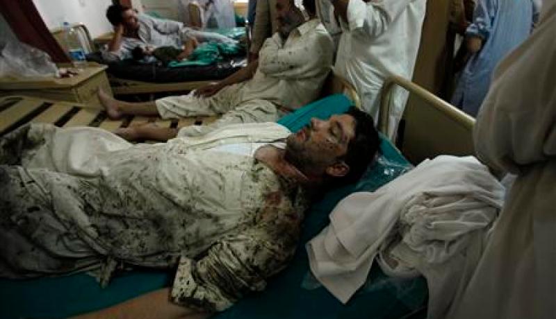 مهاجم انتحاري يقتل 30 شخصا في جنازة بباكستان