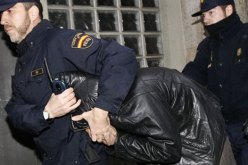 اعتقال خمسة تونسيين في اسبانيا بتهمة ’’الدفاع عن الارهاب’’