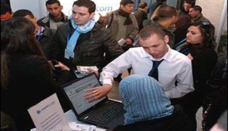 عرض حوالي 3.500 منصب في صالون التوظيف بوهران