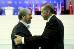 مشعل يلتقي أردوغان على رأس وفد من “حماس”
