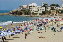 نجدة أكثر من 300 شخص بشواطئ وهران منذ بداية موسم الإصطياف