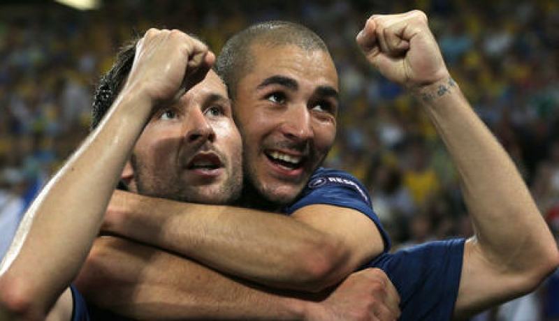 ريمون دومينيك : كريم بنزيما لاعب عديم الجدوى