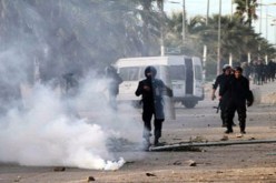 الشرطة تطلق الغاز لتفريق محتجين بتونس
