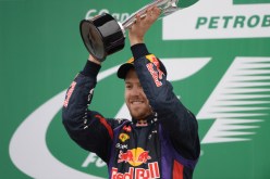 فيتيل يتوج بجائزة البرازيل الكبرى فورمولا1