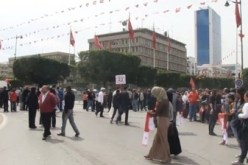 الشارع التونسي يشهد حراكاً ثقافياً كبيراً وحركة استثنائية في شارع الحبيب بورقيبة