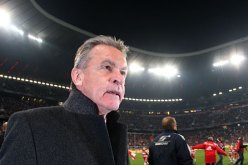 المدرب الألماني هيتسفيلد يترك المنتخب السويسري بعد كاس العالم