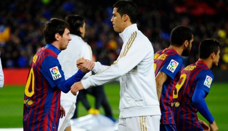 مقارنة بين ميسي ورونالدو في كأس الملك ودوري الأبطال