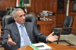 ترسيم الشباب ذوي العقود المؤقة بعد سنتين بمناصبهم