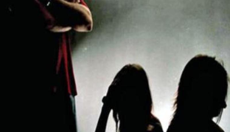 عصابة تبيع 28 رضيعا مغربيا في اسبانيا