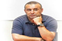 مدافع الجديدي المغربي يعتدي على بن شيخة احتجاجا على إبقائه احتياطيا