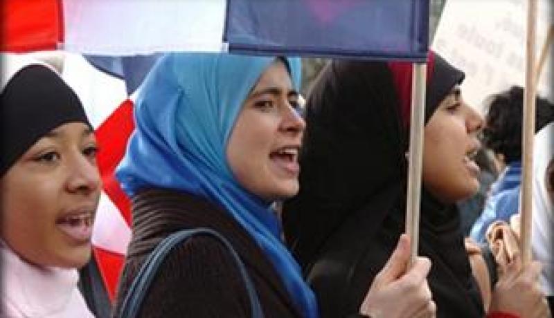 دراسة فرنسية: المسلمون الفرنسيون يصوتون بكثافة إلى جانب اليسار