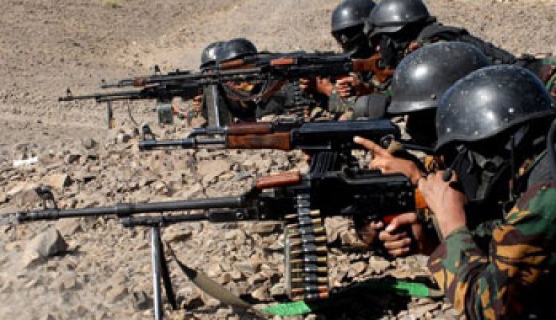مصرع 4 أشخاص من الحوثيين وشخص من مسلحى القبائل بدماج فى اليمن