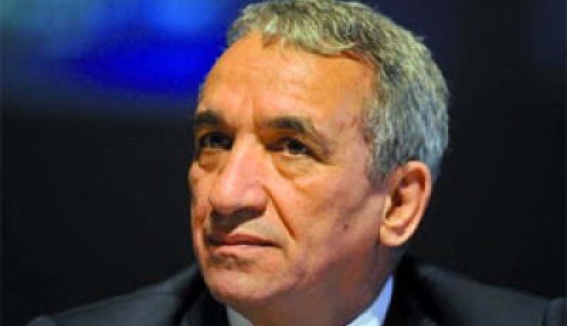 بن حمادي: “لا يمكن تقديم تاريخ محدد لانطلاق خدمة الهاتف من الجيل الثالث”