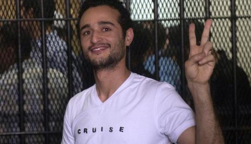 مثول ثلاثة نشطاء علمانيين امام القضاء المصري