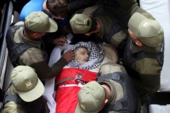 غضب في الضفة الغربية خلال تشييع ثلاثة فلسطينيين وعباس يتهم اسرائيل