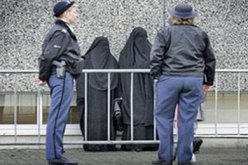 رفع شكوى أمام المحكمة الأوروبية لحقوق الإنسان ضد حظر ارتداء الحجاب في فرنسا