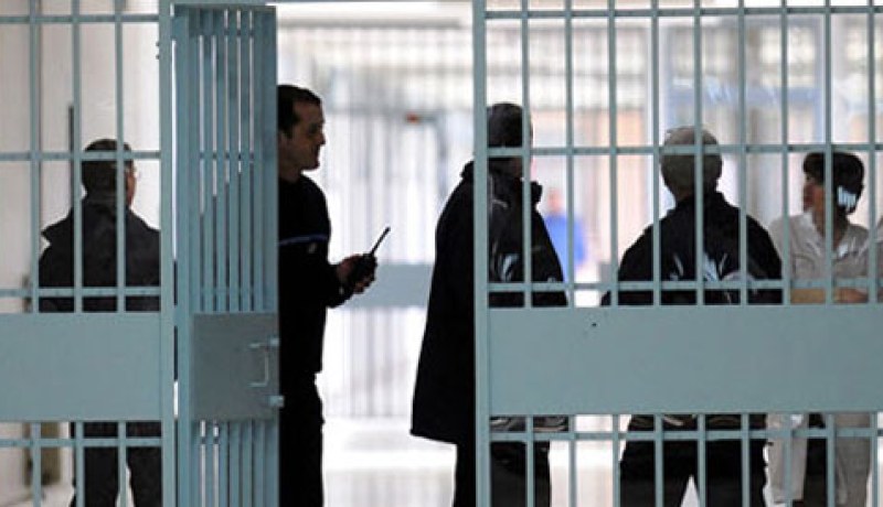 هيومن رايتس: انتهاكات متنوعة بحق الموقوفين بسجون تونس