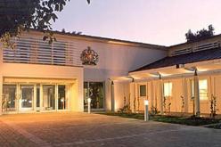 السفارة البريطانية تفتح أربع مراكز جديدة لتعليم اللغة الانجليزية بالجزائر في نهاية 2013