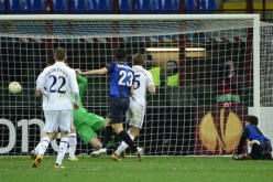 توتنهام يتلقى هزيمة ثقيلة من إنترميلان ويصعد الى ربع النهائي