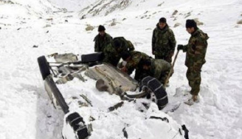 قتيل و3 جرحى جراء انهيار ثلجي بشمال لبنان