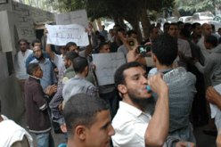 احتجاجات فى مدينة يفرن الليبية رفضا لقانون تأسيسية الدستور
