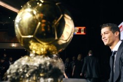 الفيفا يطالب رونالدو بحضور حفل جائزة الكرة الذهبية