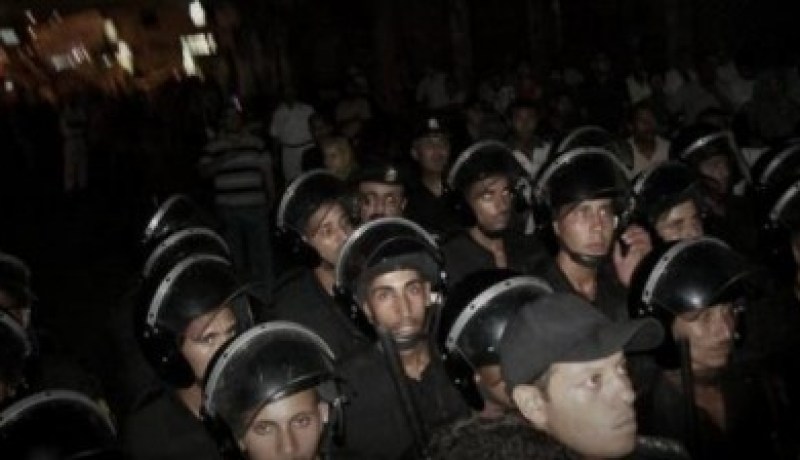الأمن المركزي المصري ينسحب من مواقعه بالإسكندرية