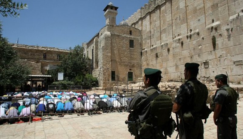 إسرائيل تنوي غلق الحرم الإبراهيمي يومي الجمعة والسبت القادمين
