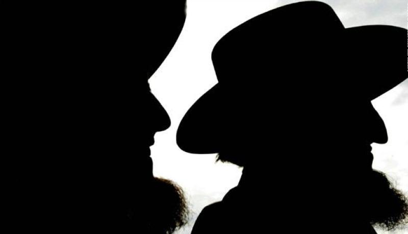 أمريكي يحاكم بقضاء 15 عاماً لقصه لحى آخرين