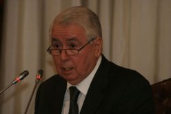 انتخاب عبدالقادر بن صالح رئيسًا لمجلس الأمة الجزائرى