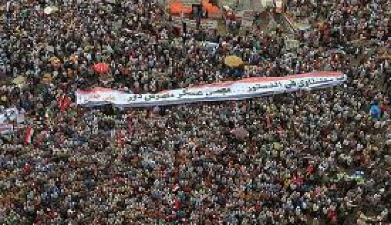 وصول الآلاف من المتظاهرين إلى ميدان التحرير في مصر