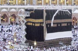 إنشاء باب لحِجْر الكعبة المشرفة لتنظيم دخول المصلين