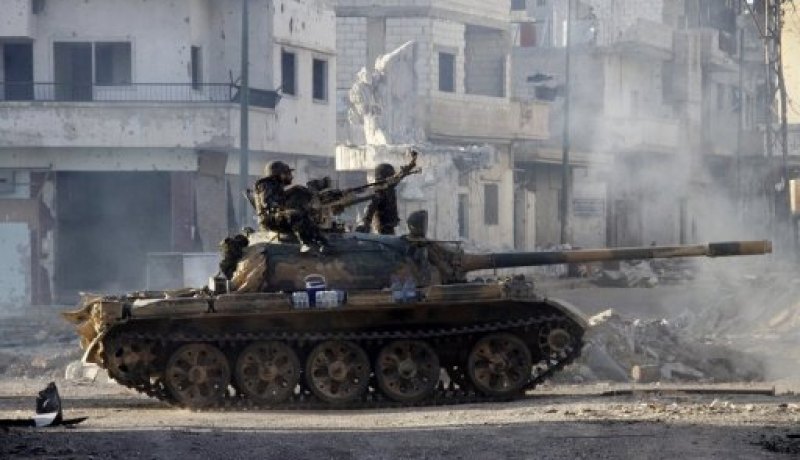 اكثر من سبعين ضابطا في الجيش السوري اعلنوا انشقاقهم وتوجهوا الى تركيا