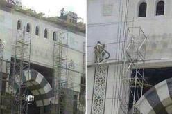 إزالة نقوش شبيهة بالصليب من الحرم المكي