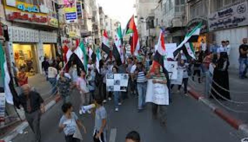 نزوح واشتباكات في مخيم اليرموك وقصف بالطيران الحربي على ريف دمشق