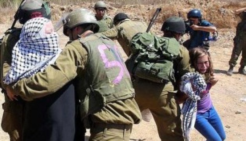 إسرائيل تقمع مسيرة وتعتقل 17 فلسطينيًا بالقدس