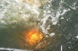 أنتشال أكبر قطعة لنيزك تشيليابينسك من بحيرة تشيباركول