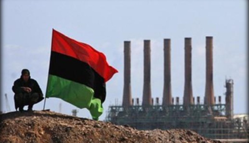 ليبيا تنتج بين 600 و700 ألف برميل نفط يوميا
