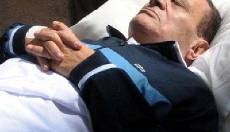 إصابة مبارك بحالة انفعال وارتفاع في ضغط الدم بسجن طُرة