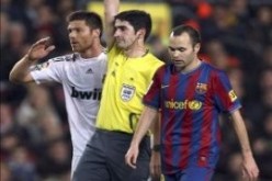 أونديانو حكم الكلاسيكو الذي يرعب برشلونة