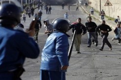 أعمال شغب ومواجهات بسبب هدم ‮08 ‬بيتا قصديريا بالمجدل في‮ ‬المسيلة