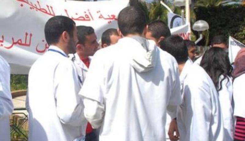 النقابة الوطنية للممارسين الأختصاصيين تشيد بتنظيم أول مسابقة لرتبة ممارس مختص رئيسي في الصحة العمومية