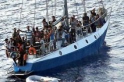 وفاة مهاجرين سريين اثنين على زورق لحرس السواحل الايطالي