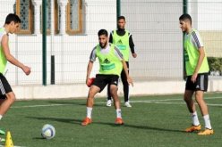 الخضر لحسم تأشيرة التأهل ونغيز لرفع راية المدرب المحلي