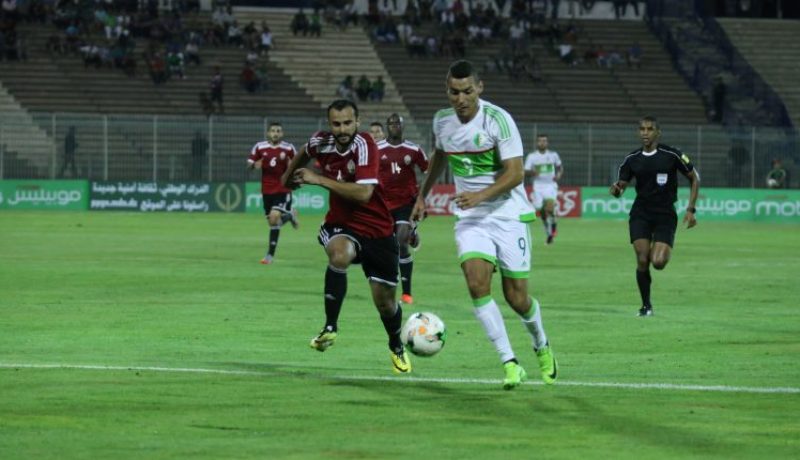 طاقم تحكيم مصري لإدارة مباراة الخضر أمام ليبيا