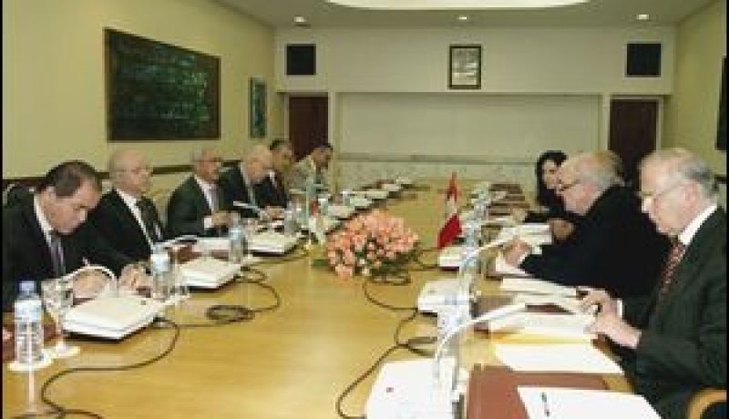 الجزائر و البيرو عازمتان على تعزيز تعاونهما الثنائي