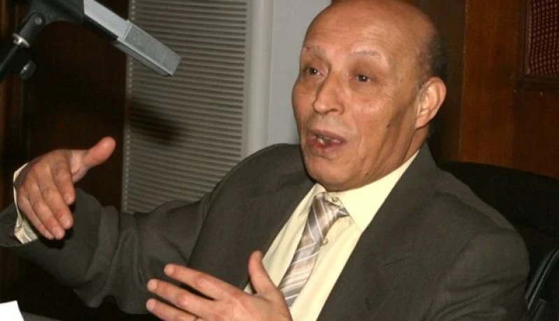 ولد خليفة يؤكّد أن الحق في النقد مضمون لكن في إطار أخلاقيات المهنة الإعلامية